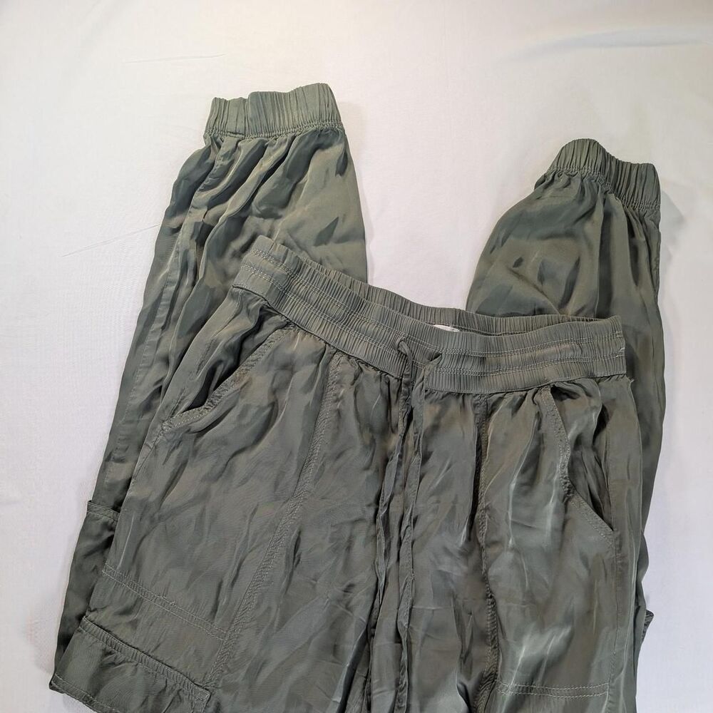 Aerie Women's Green and Khaki Trousers
